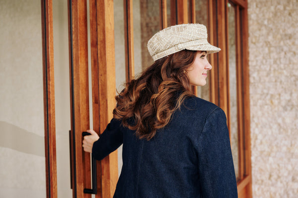 Bronte-Shipper cap for women beige gold Linton tweed
