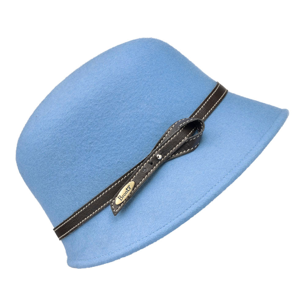 Lizzy-lavender blue woolfelt cloche hat, leather belt – Bronteshop