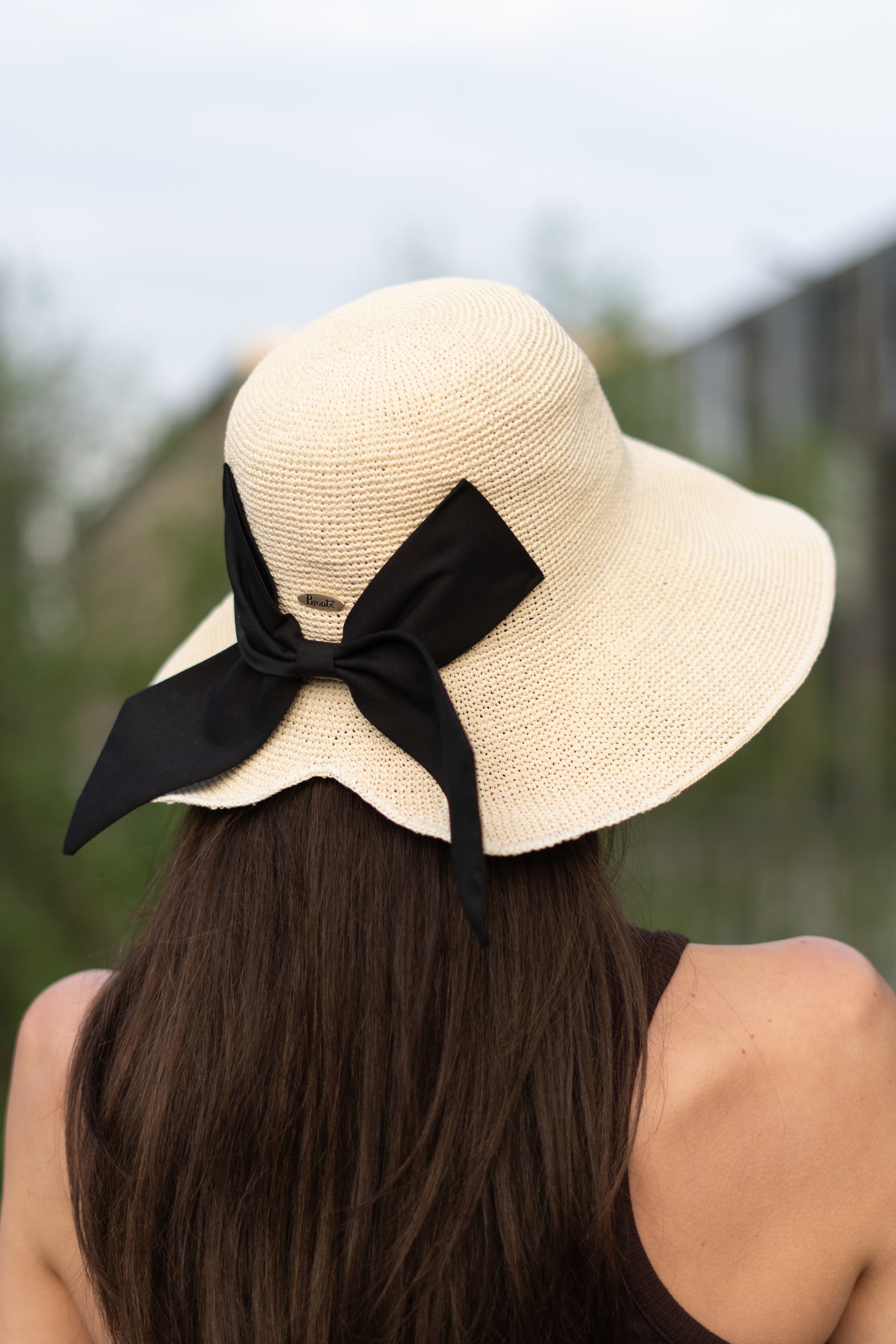Sandy-ivory-crochet straw sun hat with black bow – Bronteshop