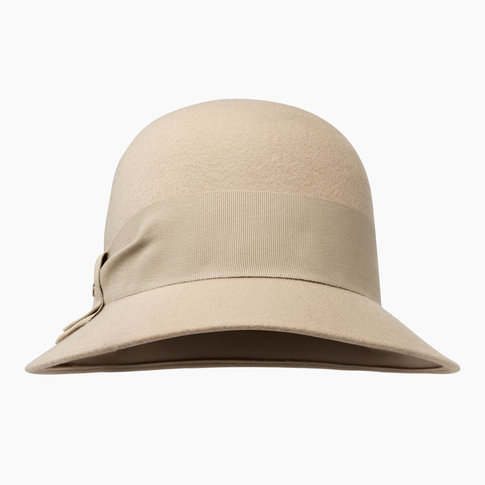 Linde-winter felt cloche hat for women in beige – Bronteshop display picture 1