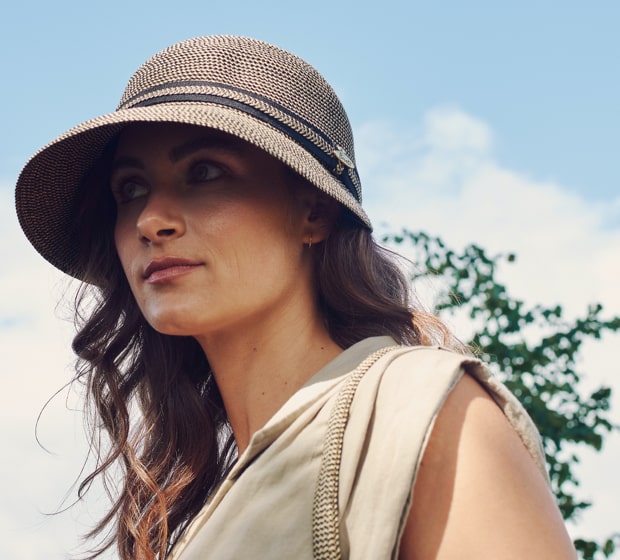 Bronte-peaked straw Cap - Linda - black/natural melee - travel hat